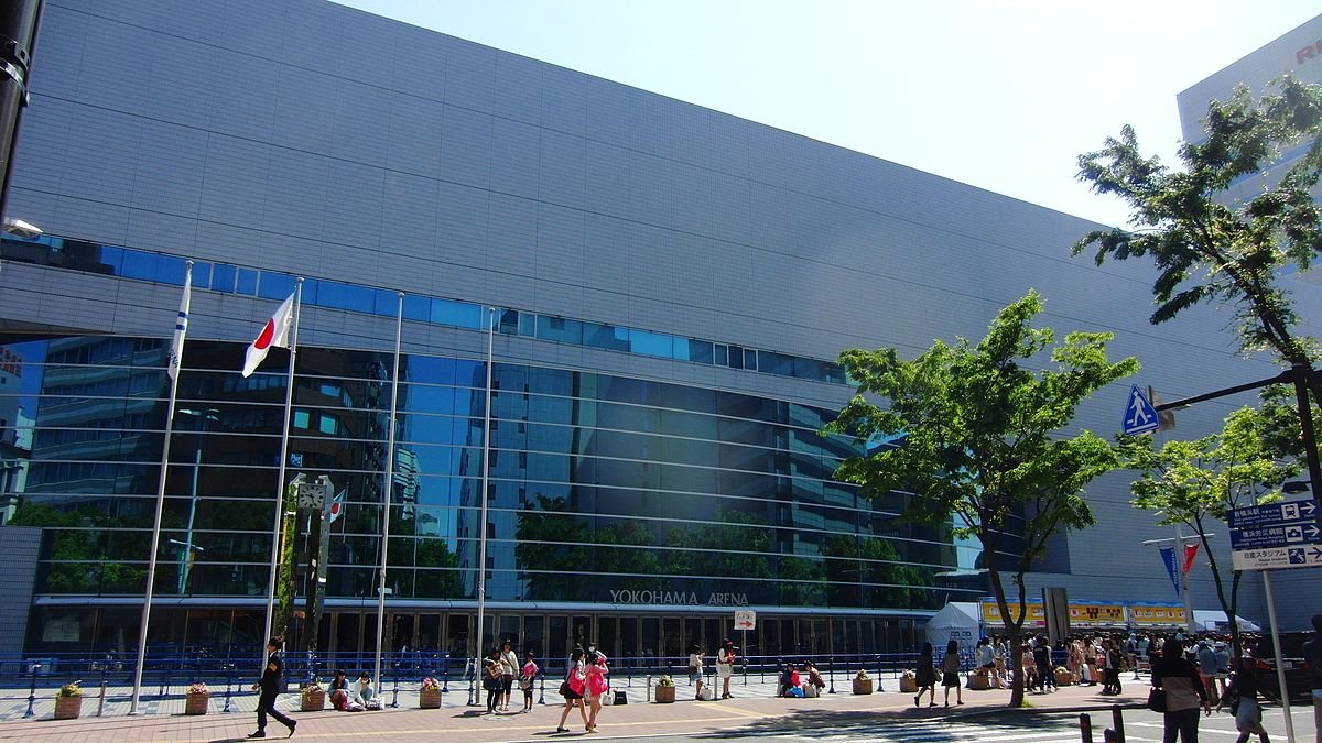 Yokohama_Arena_2013.jpg.56524ede59abb264da63afa900b95a0d.jpg