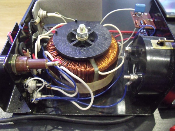 Автоматический зарядный выпрямитель для зарядки тяговых аккумуляторов серии ВЗА